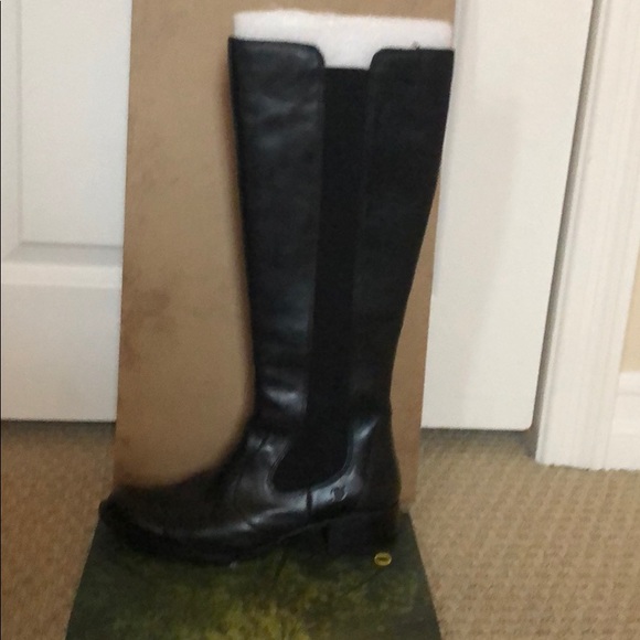 Born Shoes - Like new Born Valentina boots.